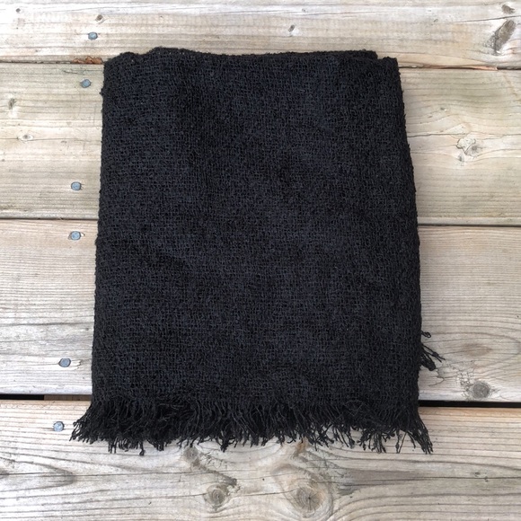Women’s Black Textured Infinity Scarf - Picture 3 of 3